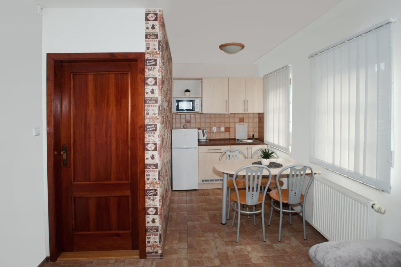 Certi Apartmany Liberec Bagian luar foto